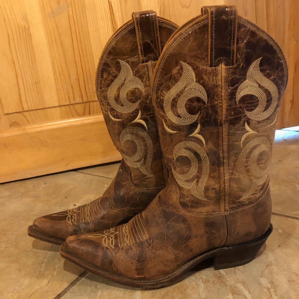 Brown Justin western boots